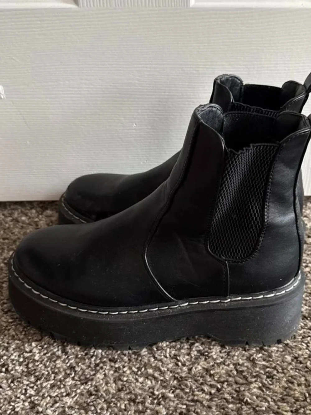 Forever 21 Women's Black Boots